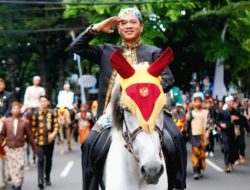 Kang DS Naiki Kuda Putih, Simbol Keberhasilan dan Kemenangan, sebagai Kebanggaan Sejarah Kab. Bandung