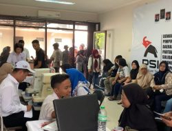 Bakti Sosial Pemeriksaan Mata Gratis Dilaksanakan Partai PSI, Peduli Kesehatan Masyarakat
