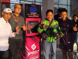 Sprint Cilacap 001 Hadirkan Layanan Cuci Helm Otomatis, Warga dan Driver Ojol Antusias
