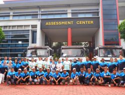 Sertifikasi dari Ditjen Perhubungan Darat Kemenhub Diraih oleh 30 Driver FAW Trucks