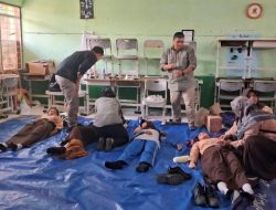 Diduga Keracunan Massal Usai Santap MBG, Puluhan Siswa SMPN 1 Cisarua Dievakuasi