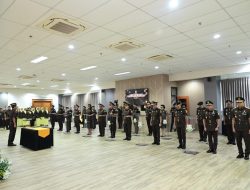 Dr. Hermon Dekristo, S.H., M.H. Kajati Jabar Lantik Sejumlah Pejabat Aparat Adhyaksa