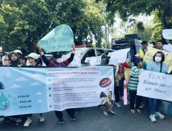 Aksi Demo Warga Perumahan Alana Regency, Tuntut Janji Perum Delta Tirta Sidoarjo