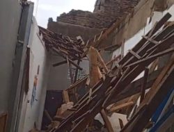 Enam Siswa Terluka, Atap SMP Pasundan 1 Bandung Ambruk