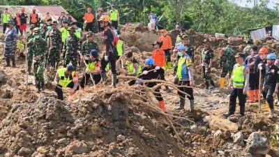 Tim SAR Gabungan Lanjutkan Pencarian 26 Korban Longsor Banjarnegara