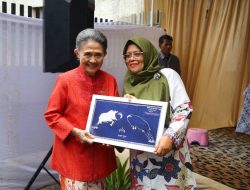 Dalam Rangka Peringati HBN, HWP Kunjungi Kampung Batik Paledang Garut