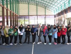 Persit KCK Koorcab Rem 081 Rawat Kebugaran dengan Olahraga Bersama